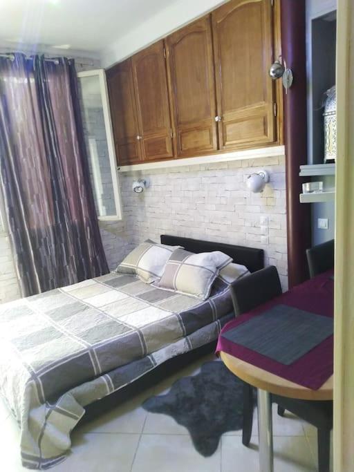 Studio Ideal Pour Deux Voyageurs Sur มาร์กเซย ภายนอก รูปภาพ