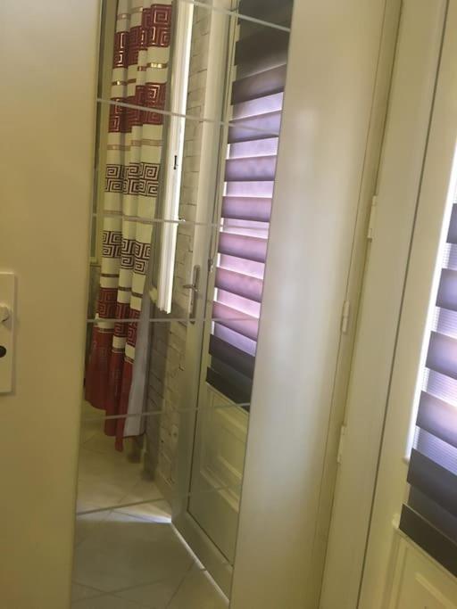 Studio Ideal Pour Deux Voyageurs Sur มาร์กเซย ภายนอก รูปภาพ