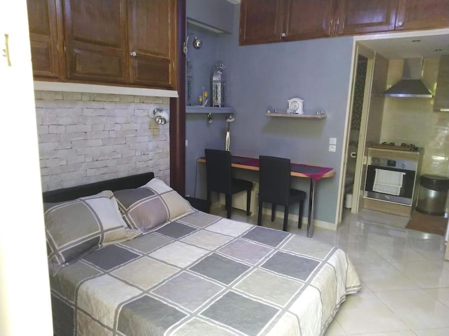 Studio Ideal Pour Deux Voyageurs Sur มาร์กเซย ภายนอก รูปภาพ