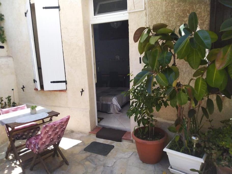 Studio Ideal Pour Deux Voyageurs Sur มาร์กเซย ภายนอก รูปภาพ